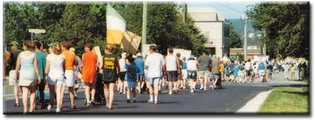 parade2.jpg - 17964 Bytes